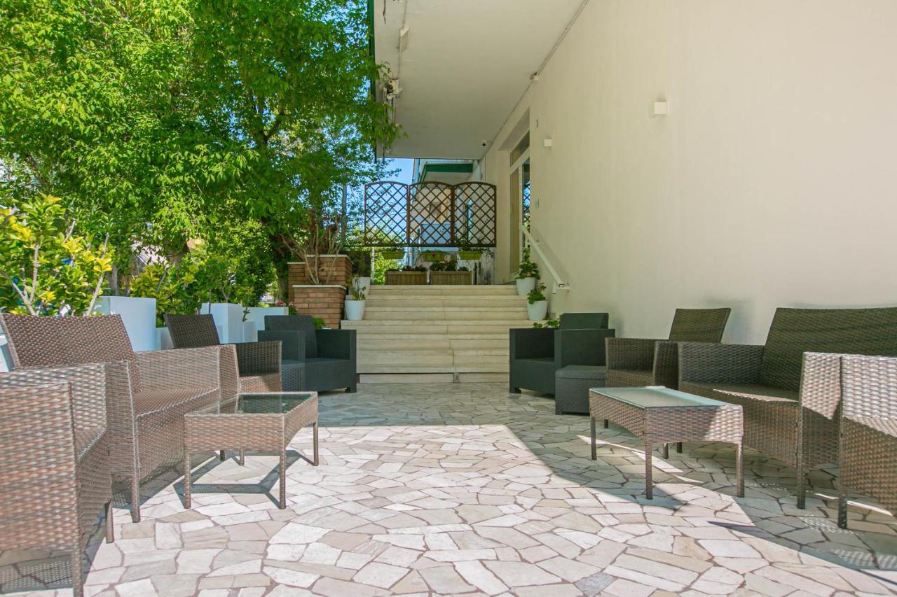 Hotel Mara Rimini Exterior foto